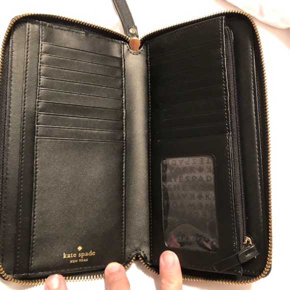 Kate Spade wallet wristlet - Picture 3 of 5
